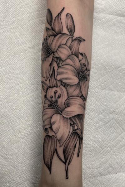 Lilly Tattoo