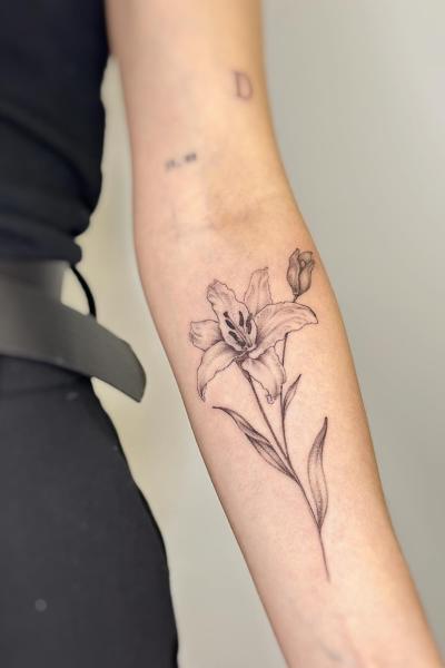 Lilly Tattoo