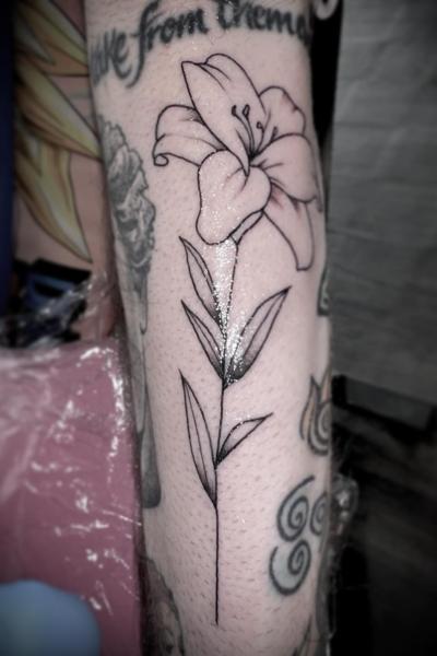 Lilly Tattoo